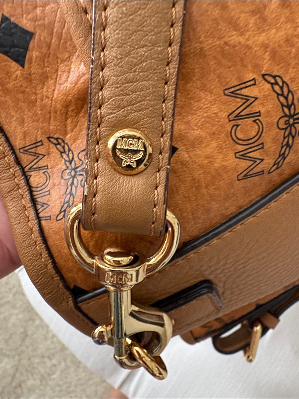 MCM Cognac bucket bag EUC - Picture 7 of 16
